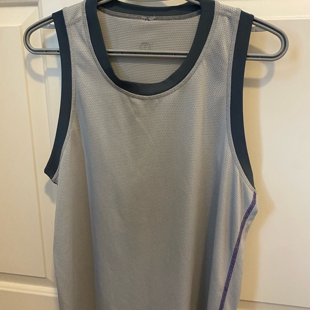 Lululemon gray tank top